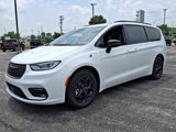New 2025 Chrysler Pacifica Premium image 3