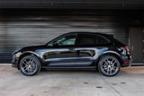 Certified 2025 Porsche Macan image 5