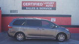 Used 2018 Toyota Sienna XLE image 2