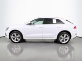 Used 2023 Audi Q8 Premium image 4