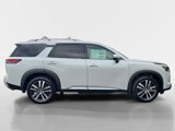 New 2025 Nissan Pathfinder Platinum image 2