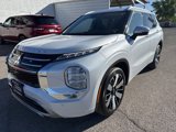 New 2025 Mitsubishi Outlander SEL image 3