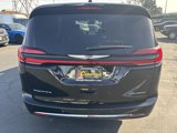 New 2025 Chrysler Pacifica Select image 2