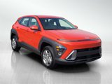 Certified 2025 Hyundai Kona SE image 3