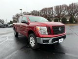 Used 2019 Nissan Titan SV image 3