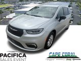 New 2026 Chrysler Pacifica Select image 1