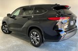 Used 2023 Toyota Highlander XLE image 4