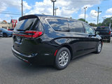 New 2026 Chrysler Pacifica Select image 5