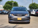 Used 2022 Chrysler Voyager LX image 2