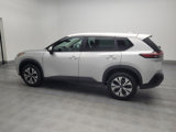 Used 2023 Nissan Rogue SV image 3