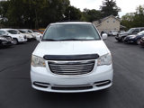Used 2016 Chrysler Town & Country Touring image 2