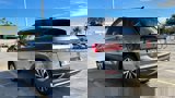Used 2022 Volkswagen Taos SE image 3