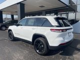 New 2025 Jeep Grand Cherokee Altitude image 4