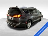 Used 2022 Chrysler Pacifica Touring-L image 4