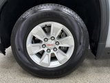 Used 2024 GMC Sierra 1500 SLE image 2