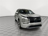 New 2025 Mitsubishi Outlander SEL image 2
