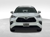 Used 2024 Toyota Highlander XLE image 2