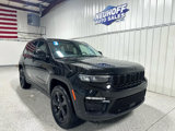 Used 2023 Jeep Grand Cherokee Limited w/ Luxury Tech Group II image 3