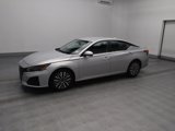 Used 2023 Nissan Altima 2.5 SV image 2