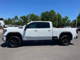 Used 2025 GMC Sierra 2500 AT4 image 2