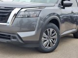 New 2025 Nissan Pathfinder SV image 3
