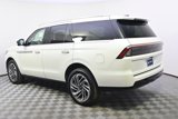 New 2025 Lincoln Navigator Reserve image 3
