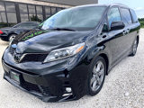 Used 2018 Toyota Sienna SE image 2