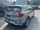 Used 2024 GMC Terrain SLT image 5