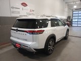 New 2025 Nissan Pathfinder Platinum image 3
