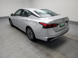 Used 2023 Nissan Altima 2.5 SV image 5