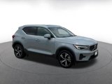 Used 2024 Volvo XC40 B5 Core image 2