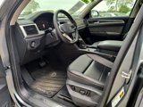 Used 2022 Volkswagen Atlas SE image 2