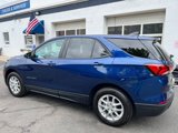 Used 2022 Chevrolet Equinox LS w/ LS Convenience Package image 2