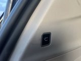 Used 2023 Chrysler Pacifica Touring-L image 5