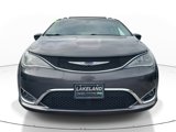 Used 2020 Chrysler Pacifica Touring-L image 3
