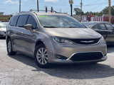 Used 2018 Chrysler Pacifica Touring-L image 5
