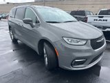 Used 2022 Chrysler Pacifica Touring-L image 3