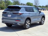 New 2025 Mitsubishi Outlander SE image 4