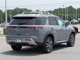 New 2025 Nissan Pathfinder Platinum image 5