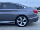 Used 2018 Honda Accord Touring image 3
