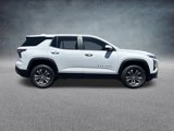 New 2026 Chevrolet Equinox LT image 2