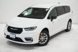 New 2025 Chrysler Pacifica Select image 2