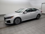 Used 2024 Nissan Altima 2.5 SV w/ SV Premium Package image 2