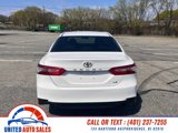 Used 2018 Toyota Camry LE image 4