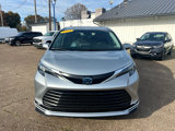 Used 2024 Toyota Sienna XLE w/ XLE Plus Package image 2