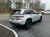 Used 2023 Jeep Grand Cherokee Altitude image 5