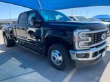 New 2025 Ford F350 4x4 Crew Cab DRW Super Duty image 2