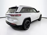 Used 2023 Jeep Grand Cherokee Limited w/ Black Appearance Package image 5