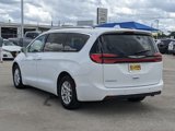 Used 2021 Chrysler Pacifica Touring-L image 5