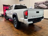 Used 2022 Toyota Tacoma TRD Off-Road image 2